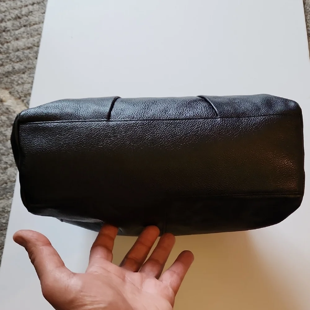 Betsey Johnson Vintage "Bow-nanza" Satchel. - Picture 8 of 15